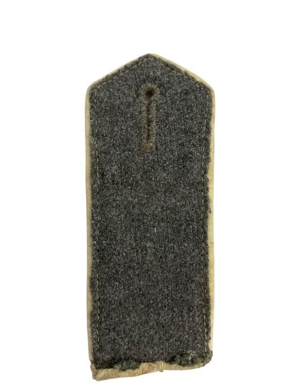 WW1 Imperial German 68th Infantry Shoulder Strap Insignia Single