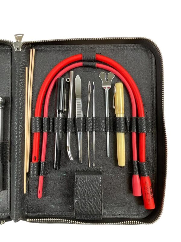 US B-D Products of Leather No X4680 Nurses Case With Contents In Original Packaging