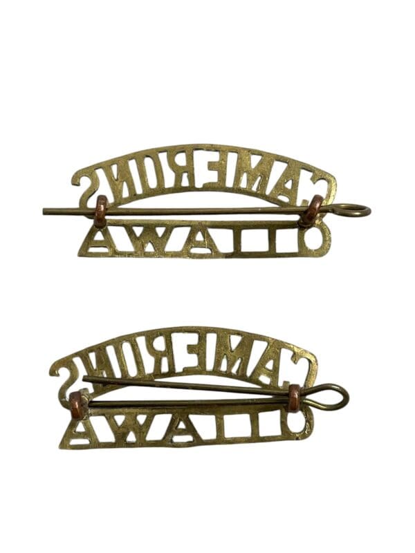 WW2 Canadian Camerons Higlanders of Ottawa Shoulder Titles Insignia Pair